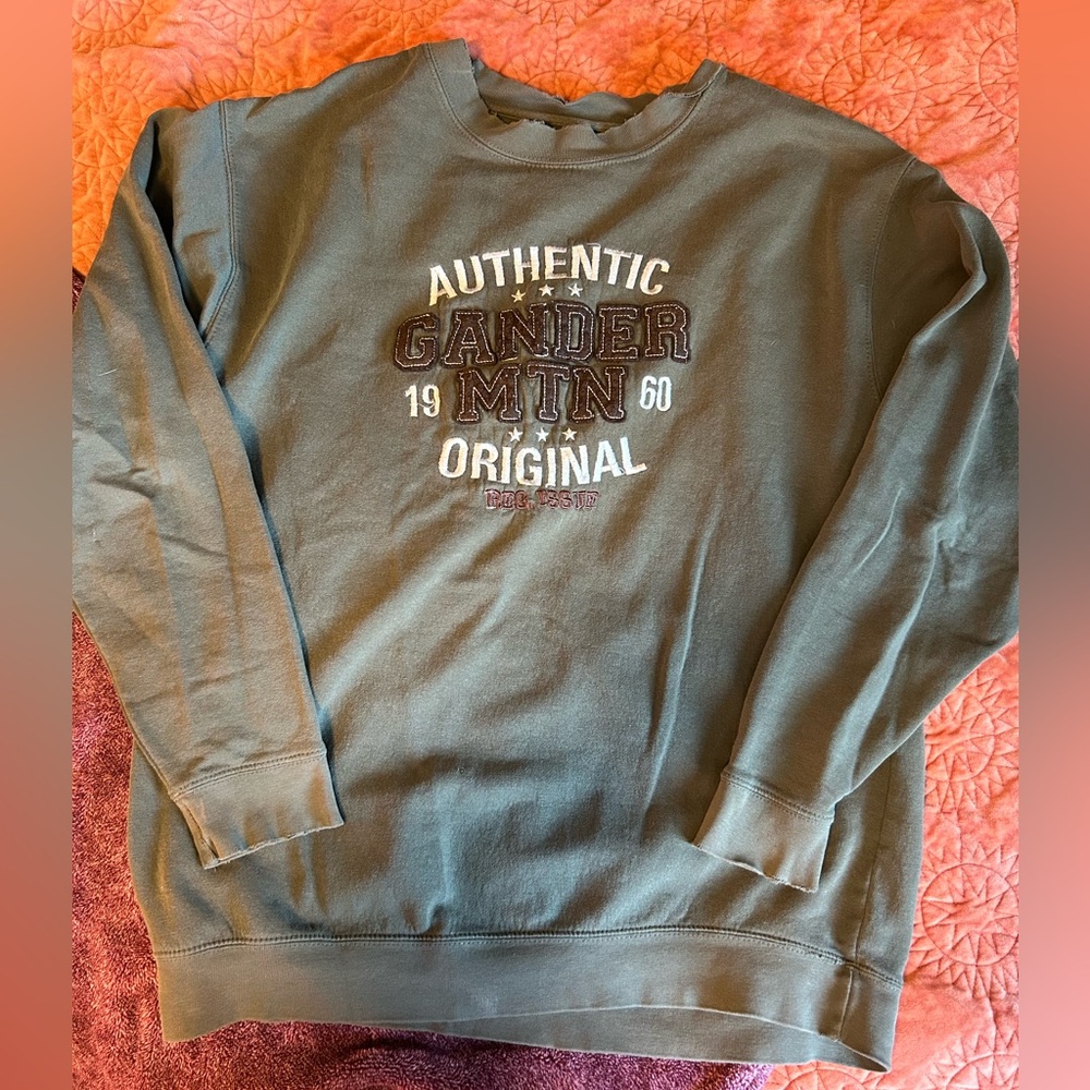 Vintage Gander Mountain Authentic Olive Green Crewneck
